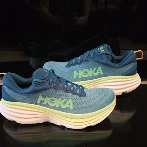 Hoka Bondi 8
